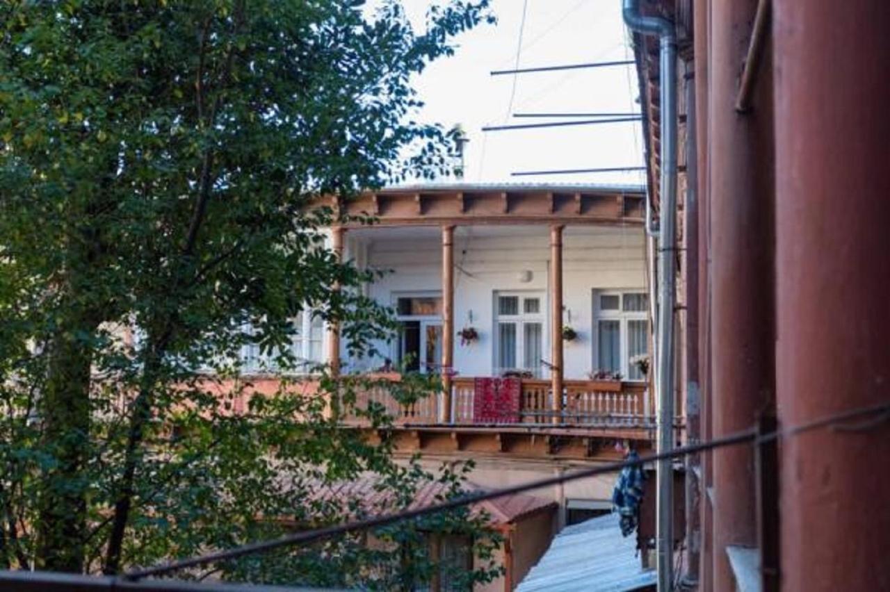 Old Tbilisi Trio Apartments Exteriör bild